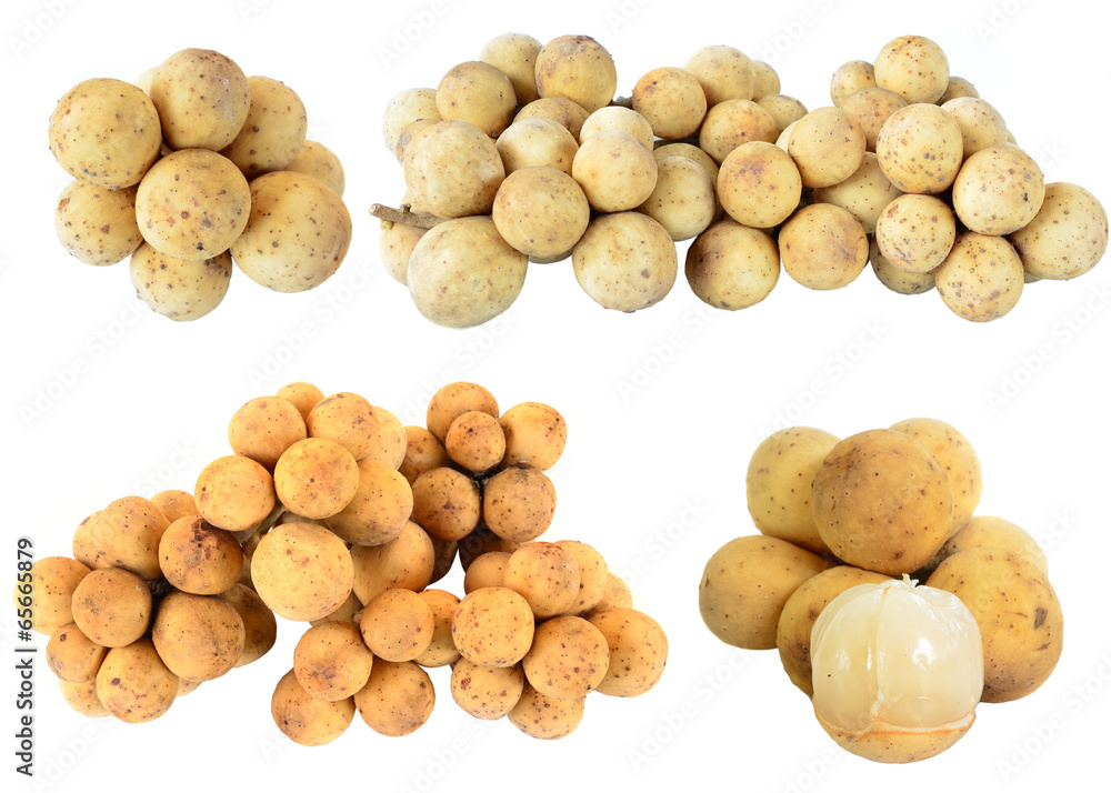 Fototapeta premium Lanzones fruit isolated on white background