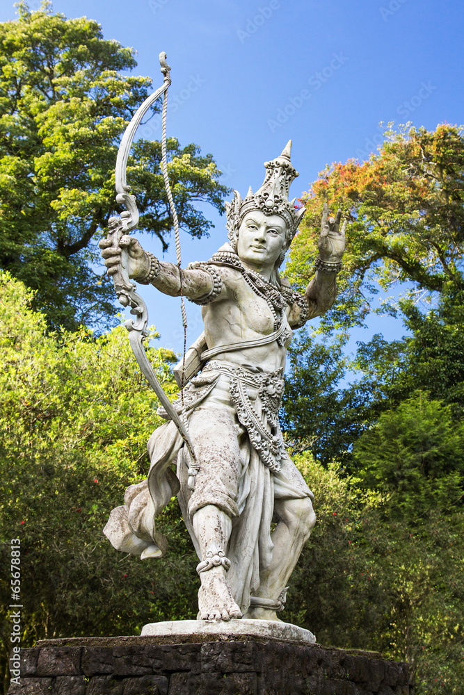 Fototapeta premium Archer sculpture