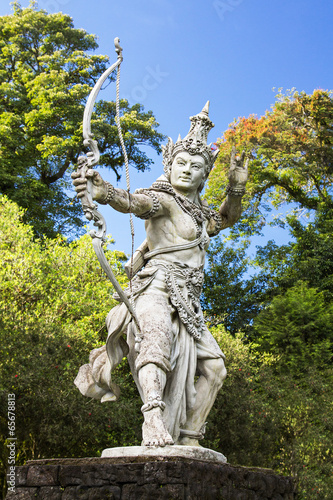Archer sculpture photo