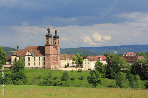 Abbaye bénédictine de St-Pierre en Forêt-Noire (Allemagne) © ISO-68