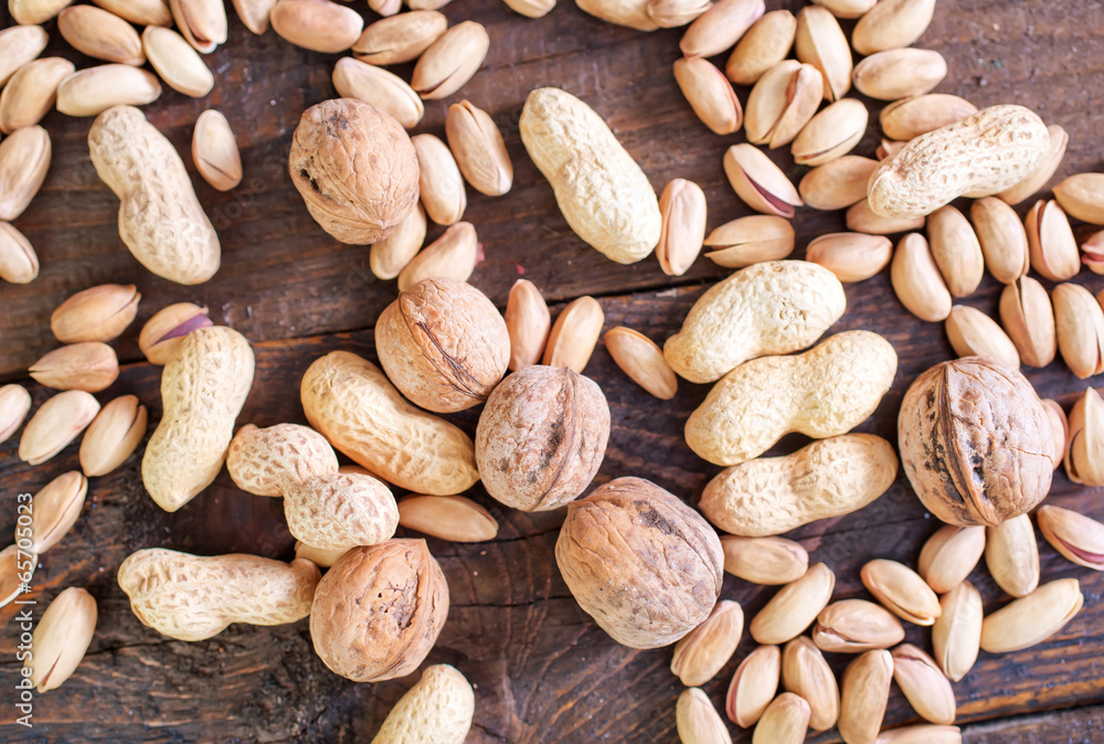 nuts nuts