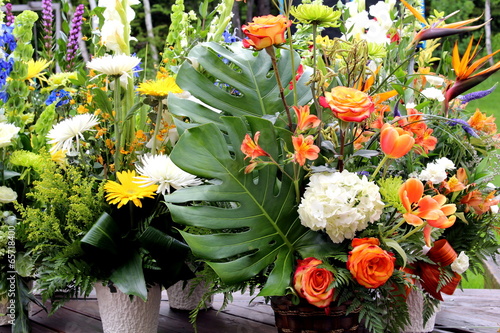 Fototapeta Naklejka Na Ścianę i Meble -  Baskets of various flower arrangement