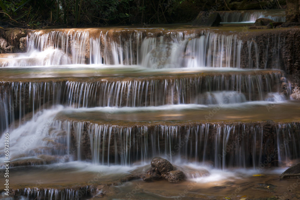 Naklejka premium Huai Mae Khamin Waterfall 2