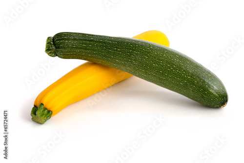 Gelbe und grüne Zucchini