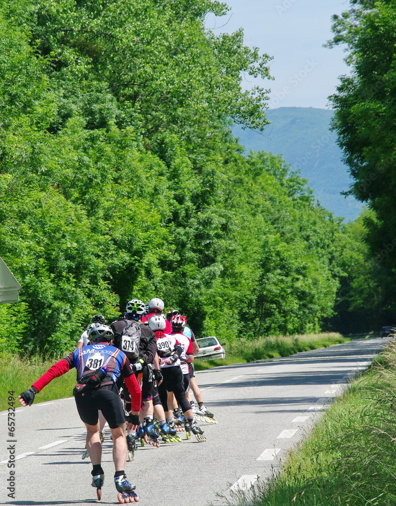 Obraz premium course de roller sur route