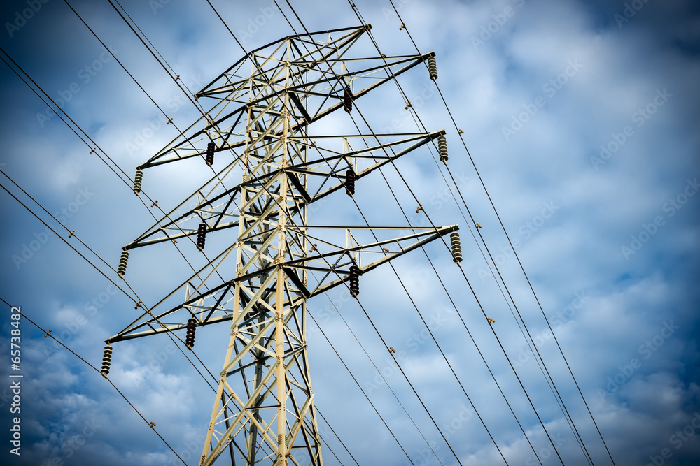 Fototapeta premium Electric Tranmission Tower