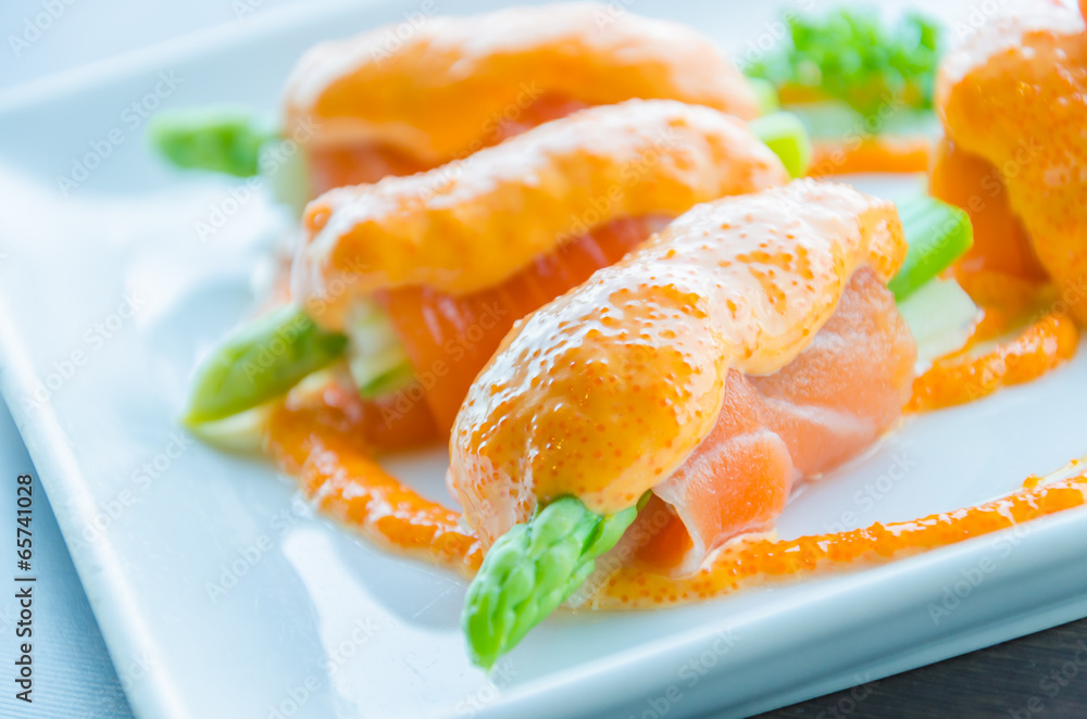 Salmon roll Salmon roll