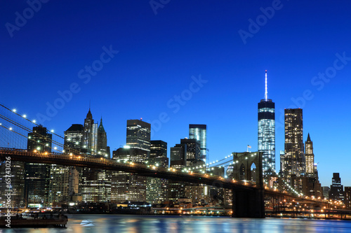 Fototapeta Naklejka Na Ścianę i Meble -  Brooklyn Bridge and Manhattan Skyline , New York City