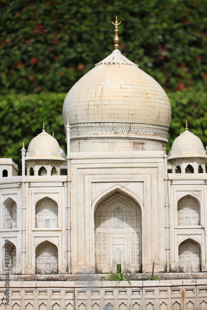 Model simulation of Taj Mahal.