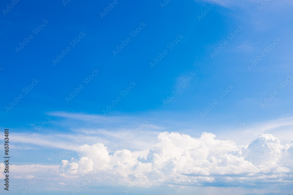 Fototapeta premium clouds in the blue sky