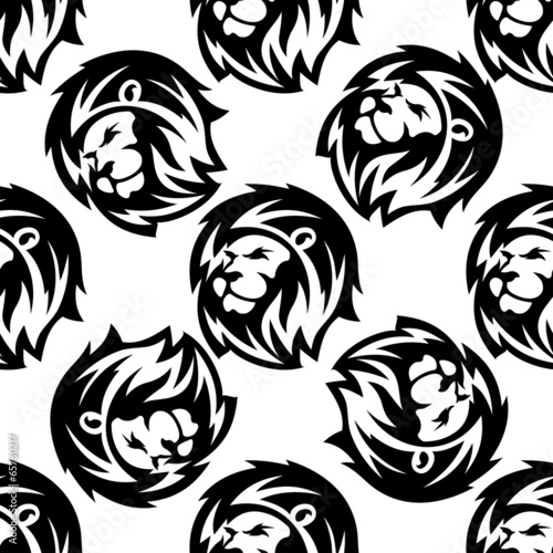 Seamless pattern of a proud lion