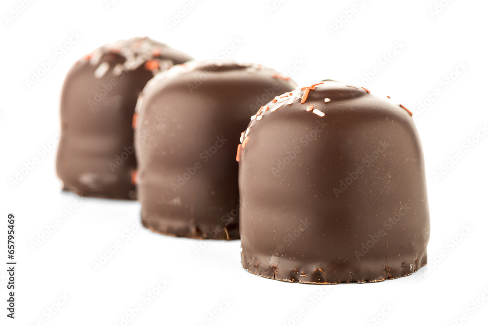 Obraz premium Chocolate coated marshmallows