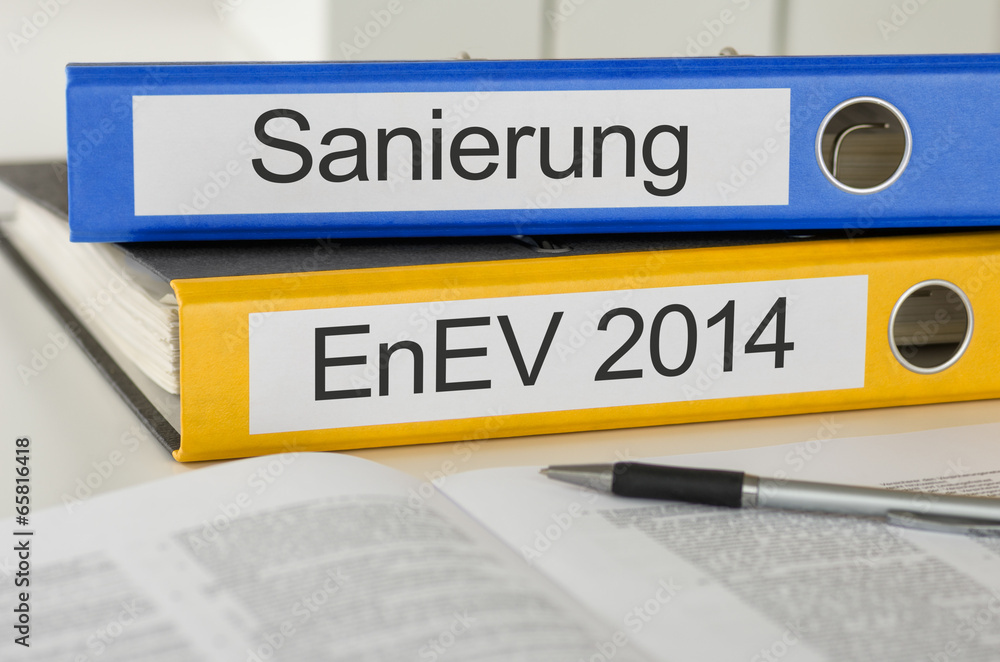 Aktenordner mit der Beschriftung Sanierung und EnEV 2014 Aktenordner mit der Beschriftung Sanierung und EnEV 2014