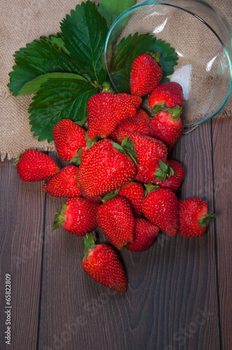 Obraz na płótnie Fresh strawberries w salonie