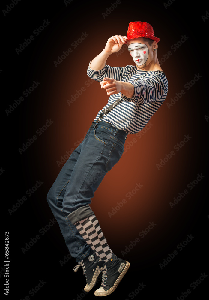 Dancing clown