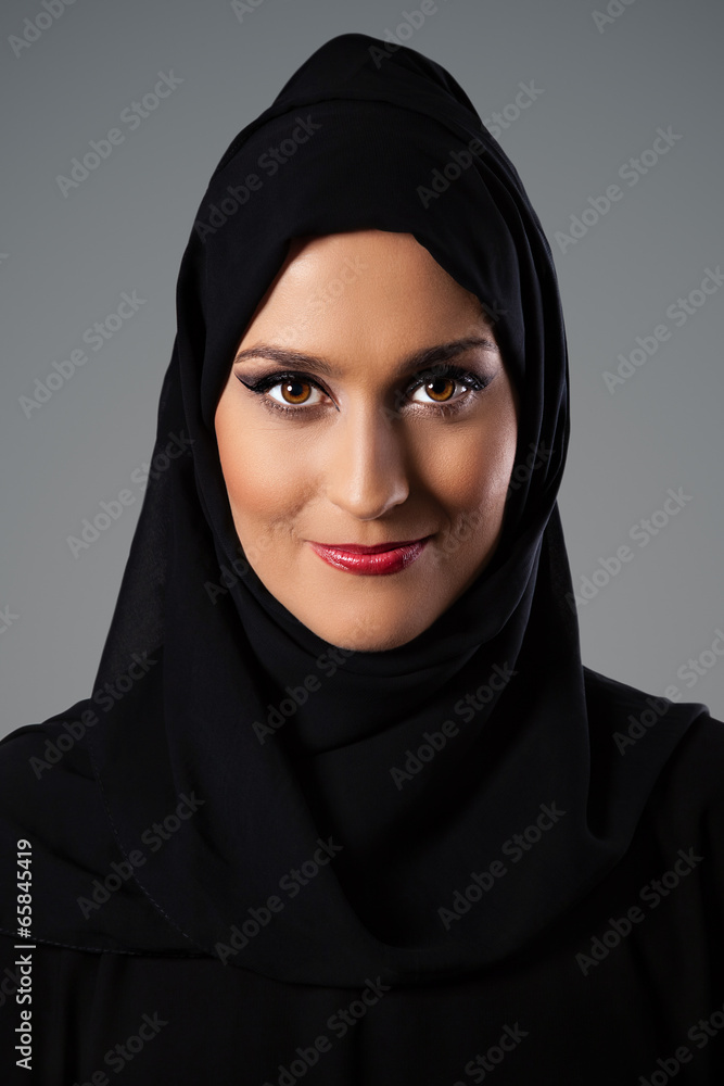 Naklejka premium Beautiful Arabic woman