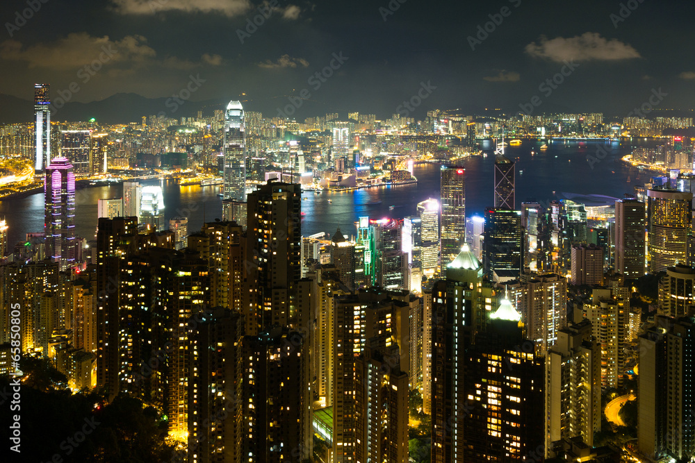 Obraz premium Hong Kong Island from Kowloon.