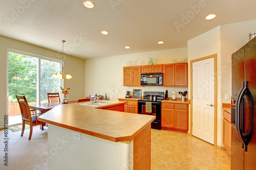 Kitchen room with dining area