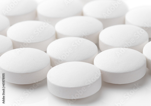 white pills photo
