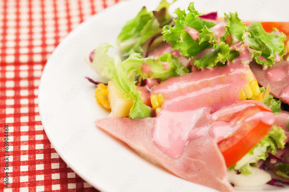 salad with beetroot dressing salad with beetroot dressing