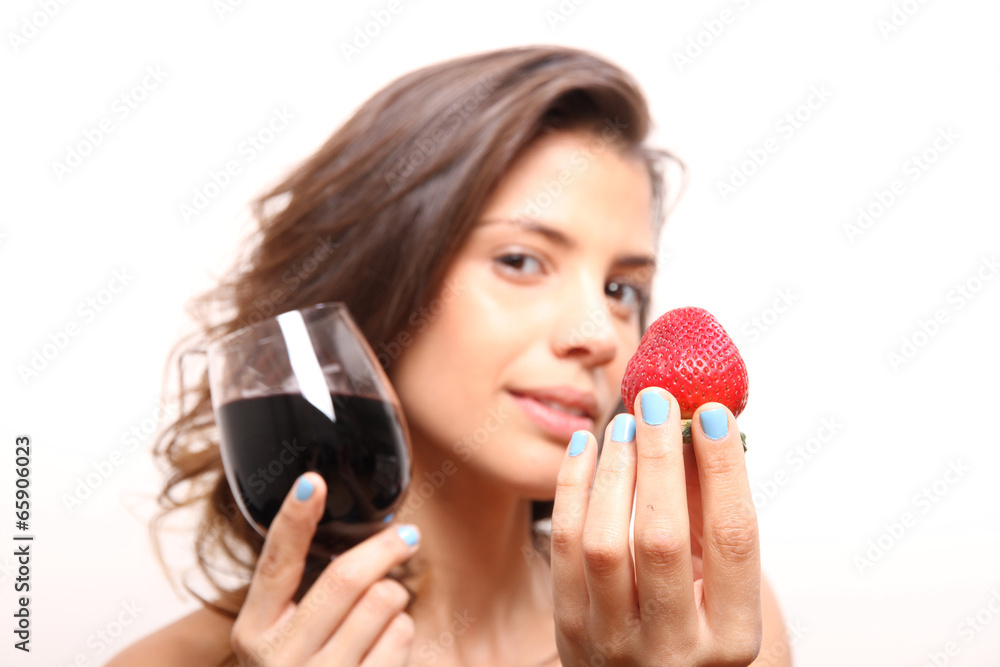 Wein und Erdbeeren