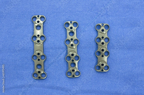 Bone plates 3 sizes on surgery cloth