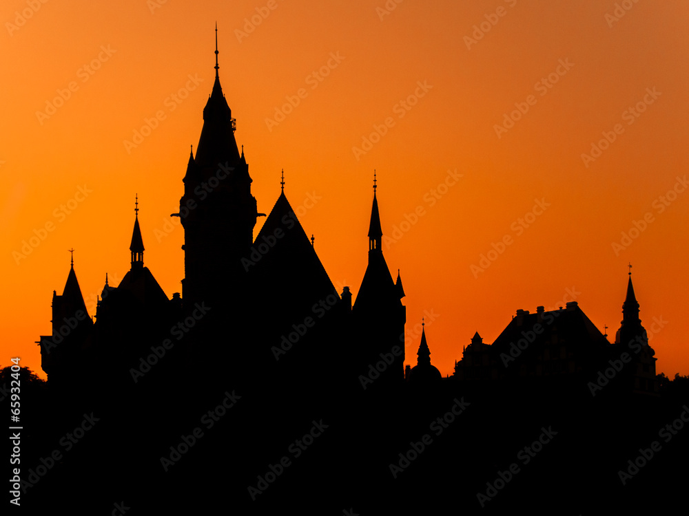 Zachód słońca Zamek Moszna, zamek w Mosznej