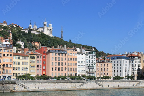 Vue sur la colline de Fourvière à Lyon