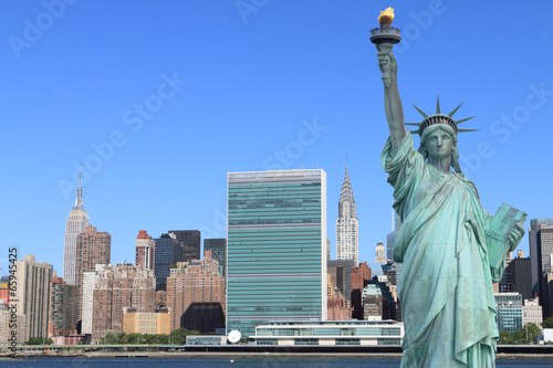 Manhattan Skyline and The Statue of Liberty © Joshua Haviv