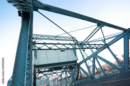 Steel bridge © Aania