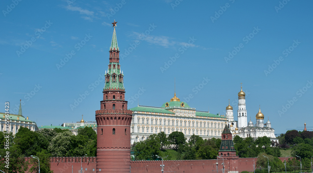 Moscow, Russia. The Grand Kremlin Palace and Kremlin wall