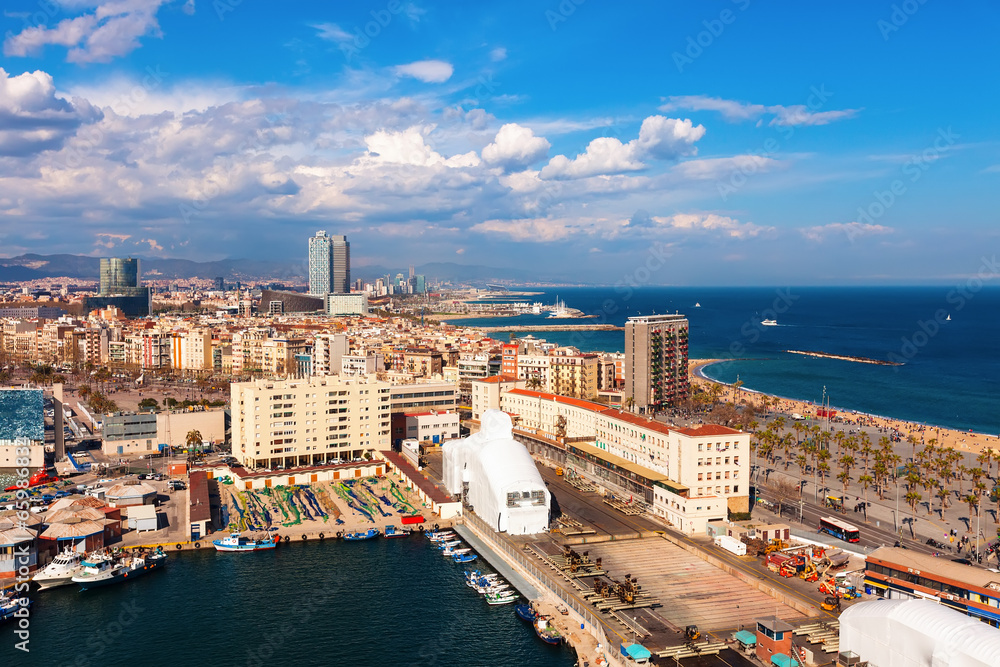 Obraz premium view of Barcelona and Mediterranean in sunny day