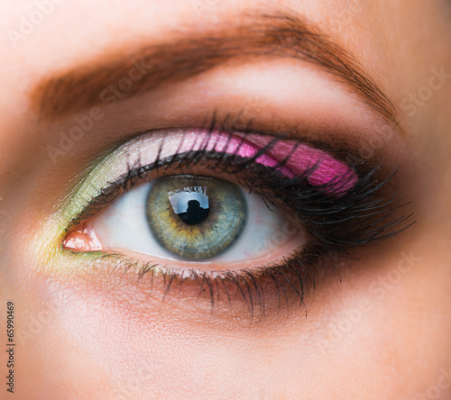 Fotografia Closeup of womanish eye with glamorous makeup