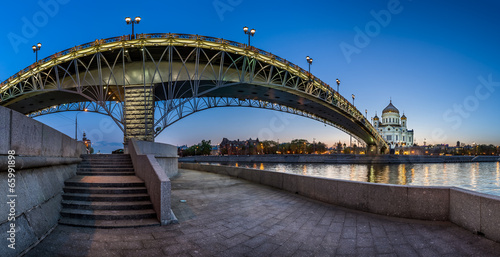 Panorama of Christ the Saviour Cathedral and Patriarshy Bridge i