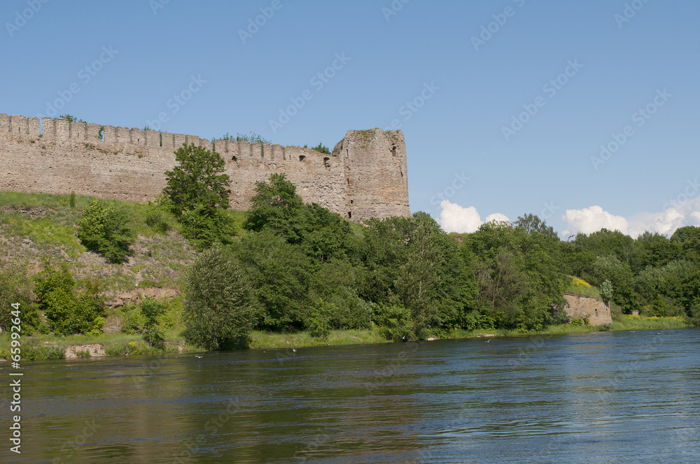 Вид на Новую (Водяную) башню. Ивангородская крепость