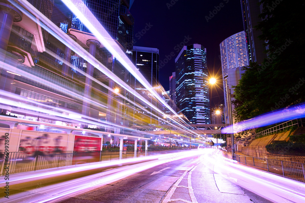 Naklejka premium Nowoczesne miasto nocą