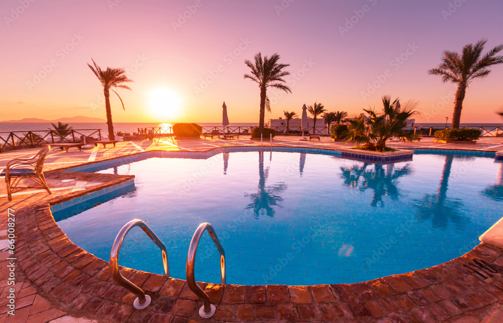 Naklejka premium Swimming pool