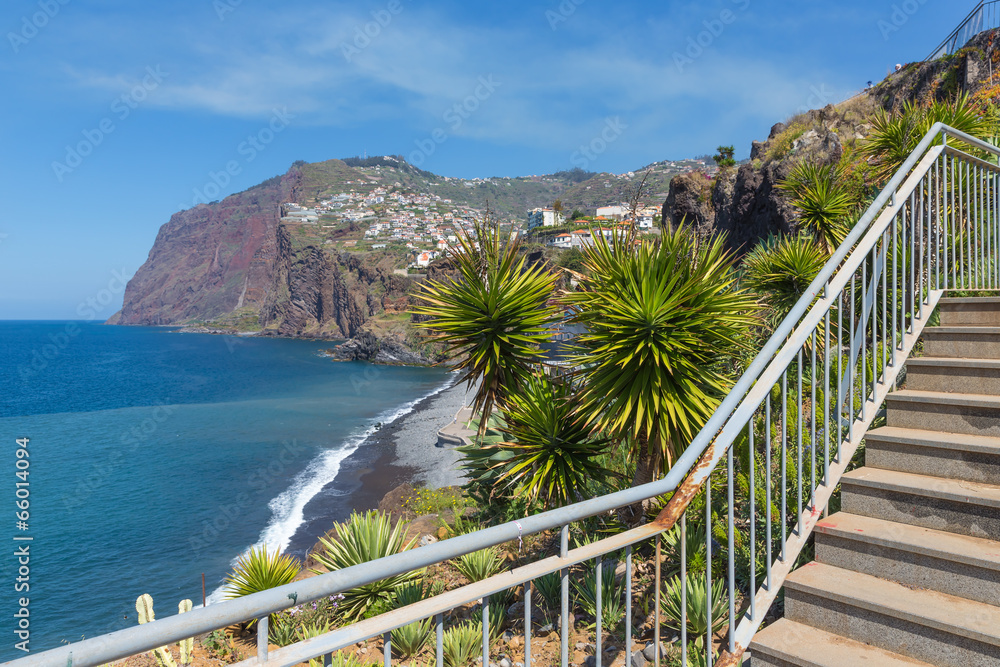 Naklejka premium Beautiful coast of Madeira Island with hiking trai