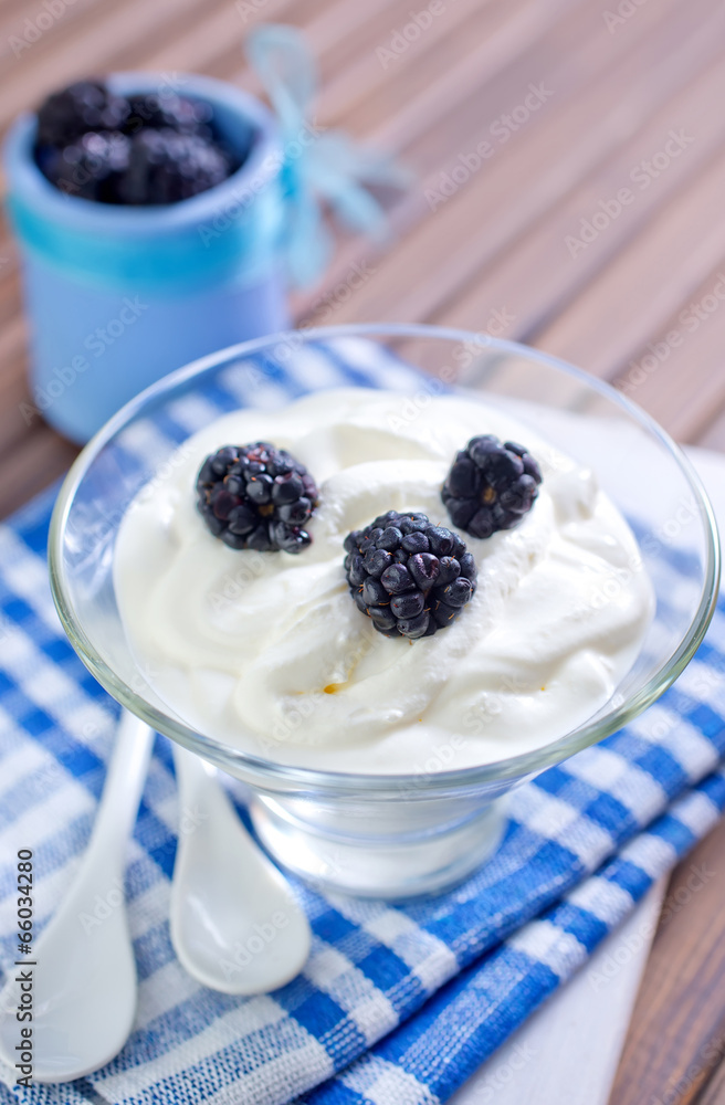 yogurt with blackberry yogurt with blackberry