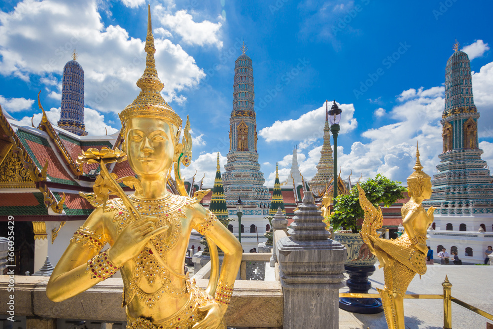Fototapeta premium Buddha sculpture Grand palace also calles Wat Phra Kaew in Bangk