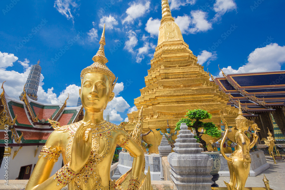 Fototapeta premium Buddha sculpture Grand palace also calles Wat Phra Kaew in Bangk