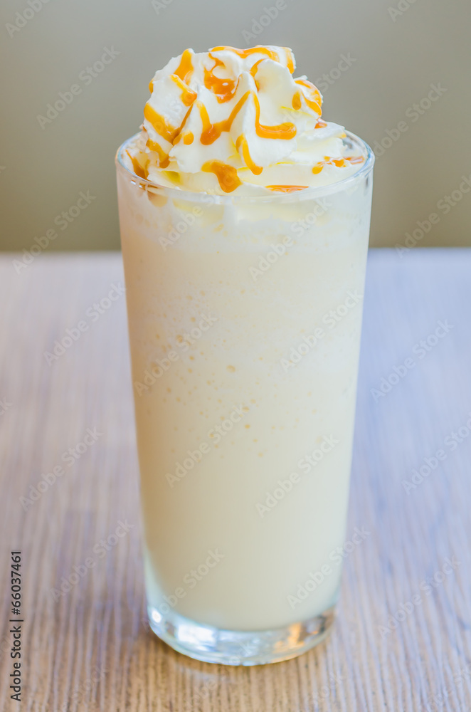 Vaniila smoothie milkshake Vaniila smoothie milkshake