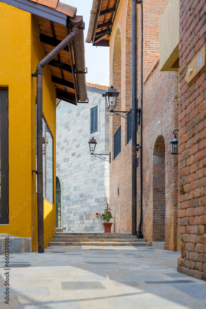 Fototapeta premium walk way alley tuscany