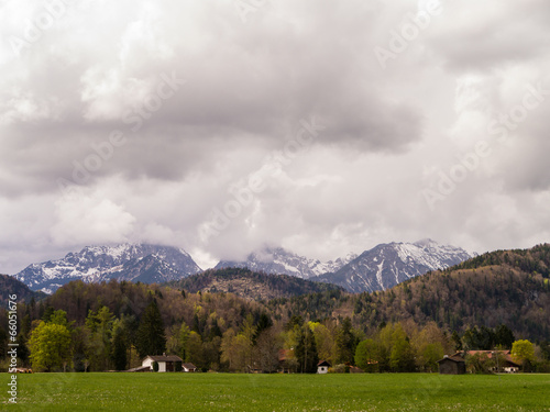 Wolken über den Alpen im Ostallgäu