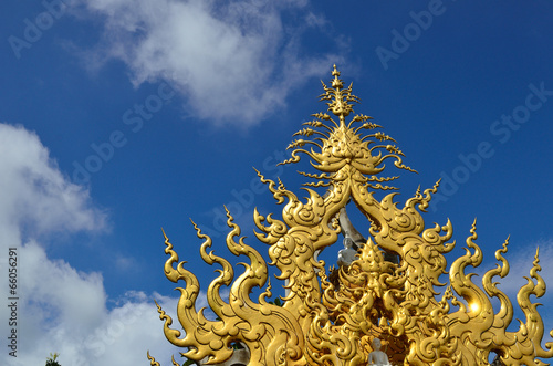 Wallpaper Mural CHIANG RAI, THAILAND - NOVEMBER 21 : Wat Rong Khun buildings and Torontodigital.ca