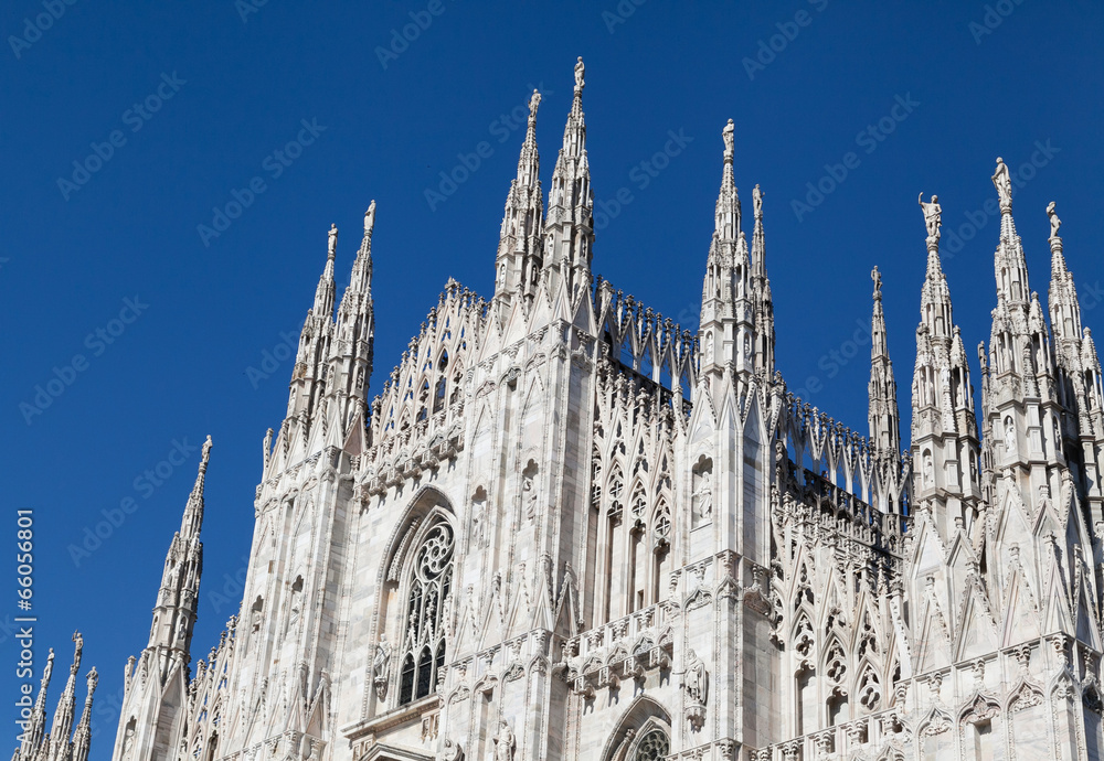 silhouette of Milan Cathedral (Duomo di Milano)