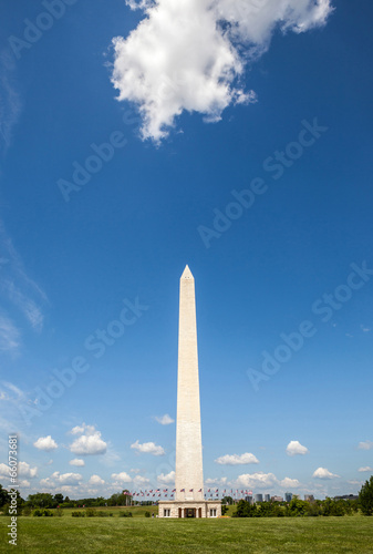 The Washington monument with cloudy blue sky