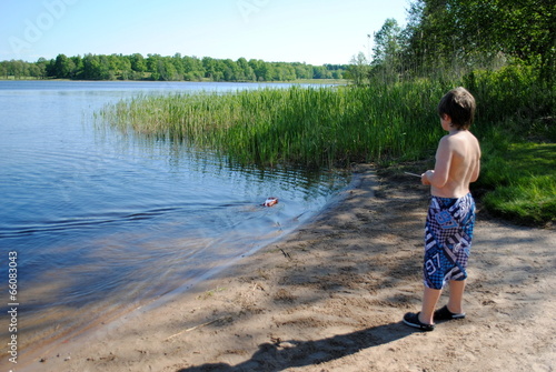 spielen am see