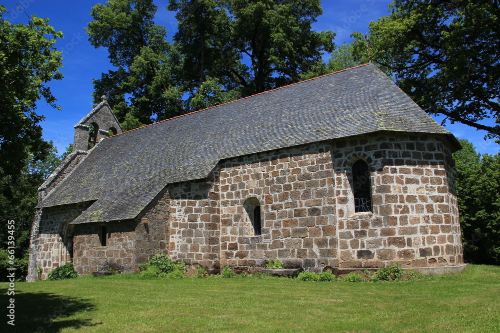 Fototapeta premium Eglise de Saint-Hilaire-Luc (Corrèze)