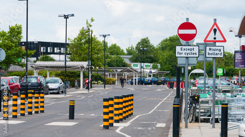 Wallpaper Mural Rising bollard and sgn Torontodigital.ca